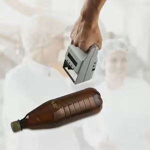 REINER_990-Kunststoff-Flasche-braun_HG.jpg-29256